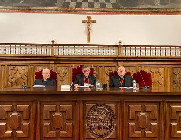 El profesor Josep-Ignasi Saranyana abre el Congreso Internacional sobre Devociones y Cofradías en Hispanoamérica después de Trento