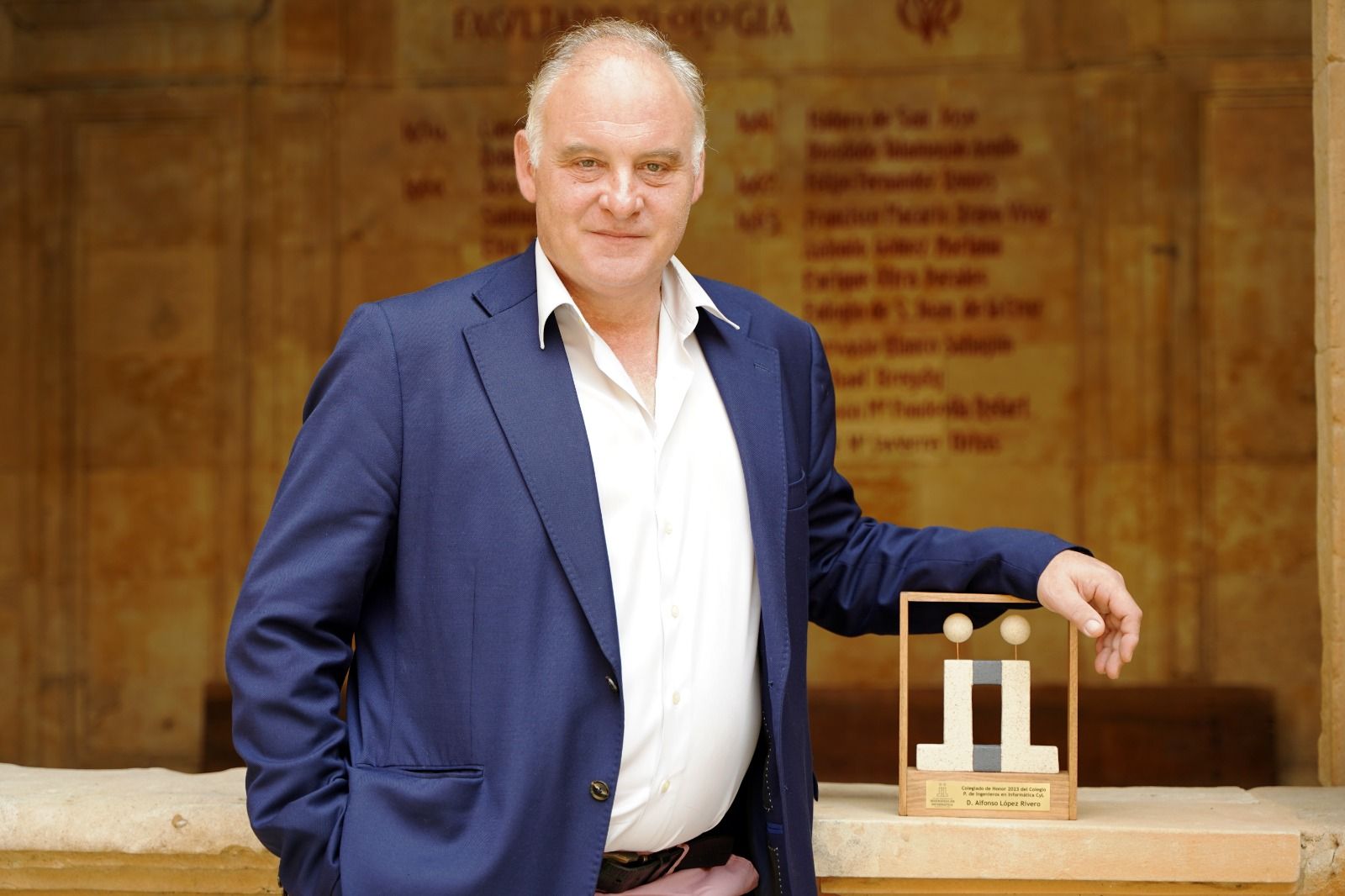El profesor Alfonso López Rivero, Colegiado de Honor del Colegio de Ingenieros en Informática de Castilla y León