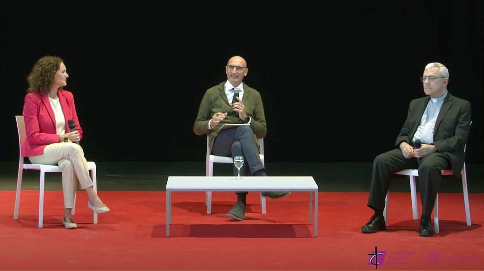 La decana de Educación participa en el Congreso ‘La Iglesia en la Educación’ de la Conferencia Episcopal