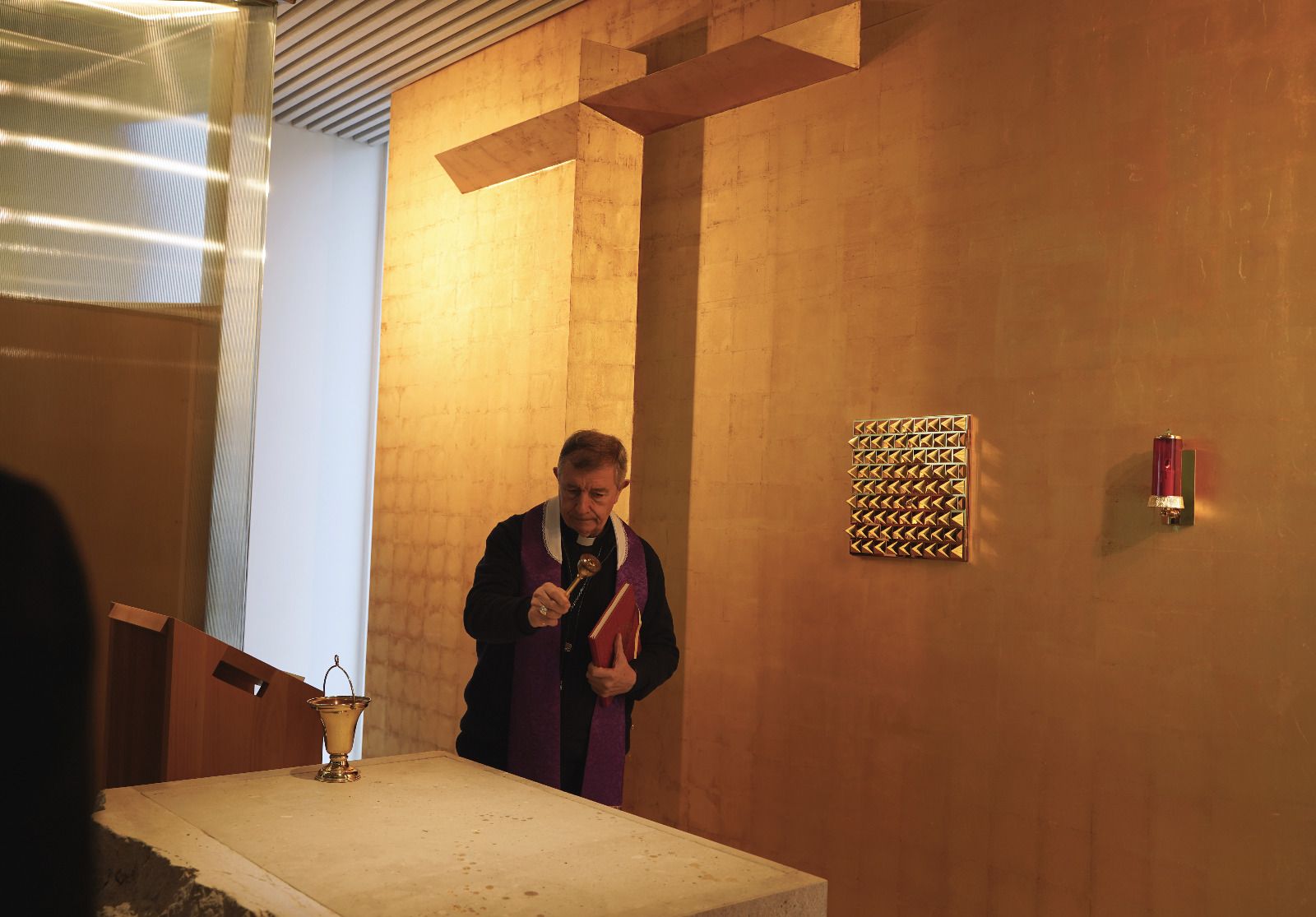 El Gran Canciller inaugura la nueva Capilla de la Facultad de Comunicación