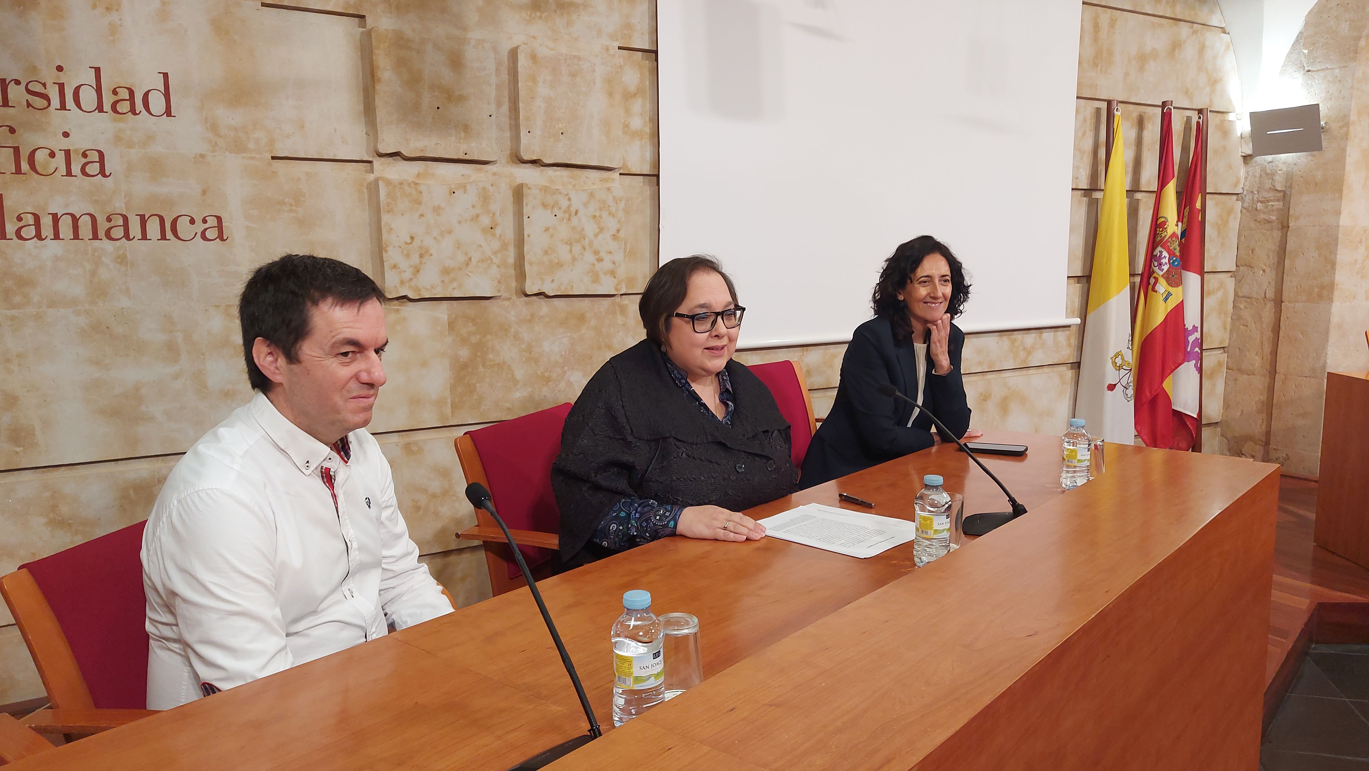 Conferencia de la profesora Idoya Zorroza sobre la universalidad compartida por la Escuela de Salamanca y Ramón y Cajal