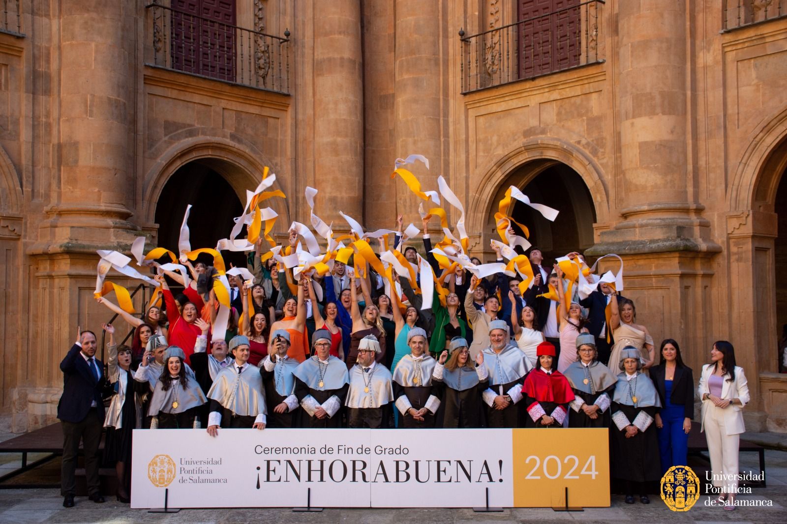 Los estudiantes de Periodismo y Comunicación Audiovisual celebran su Ceremonia de Fin de Grado