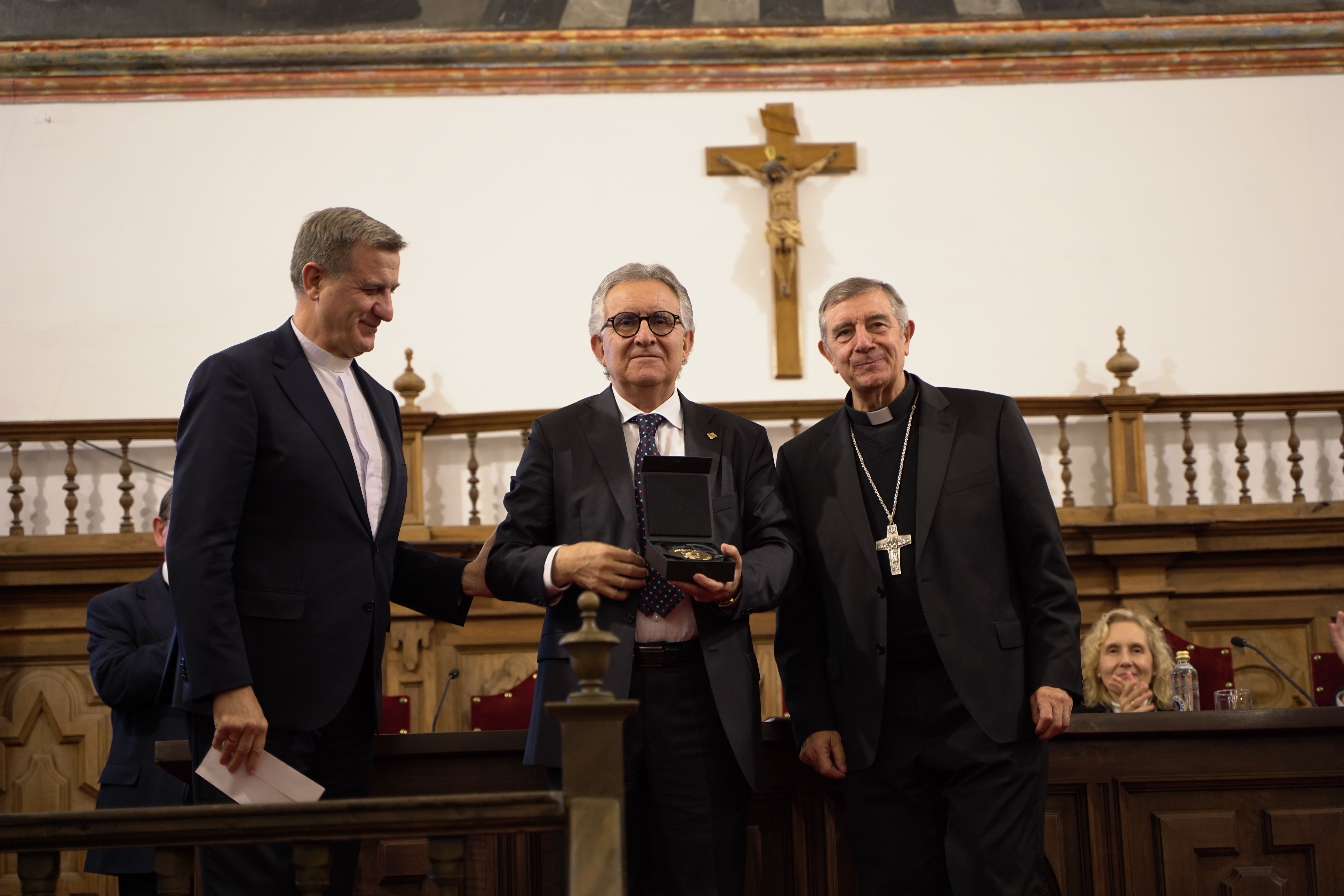Jiménez Carretero gana el Premio Mundial de Poesía Mística Fernando Rielo