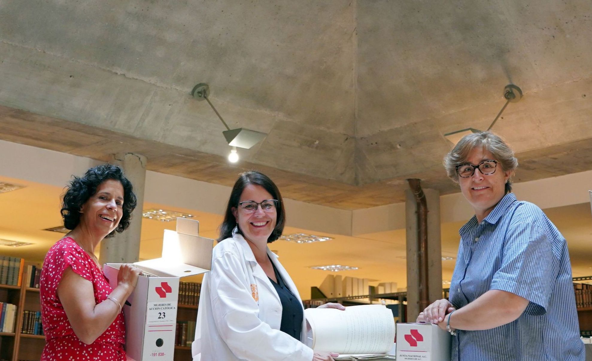 Iberarchivos otorga a la UPSA una de las dos subvenciones concedidas a España para recuperar el archivo de Mujeres de Acción Católica 