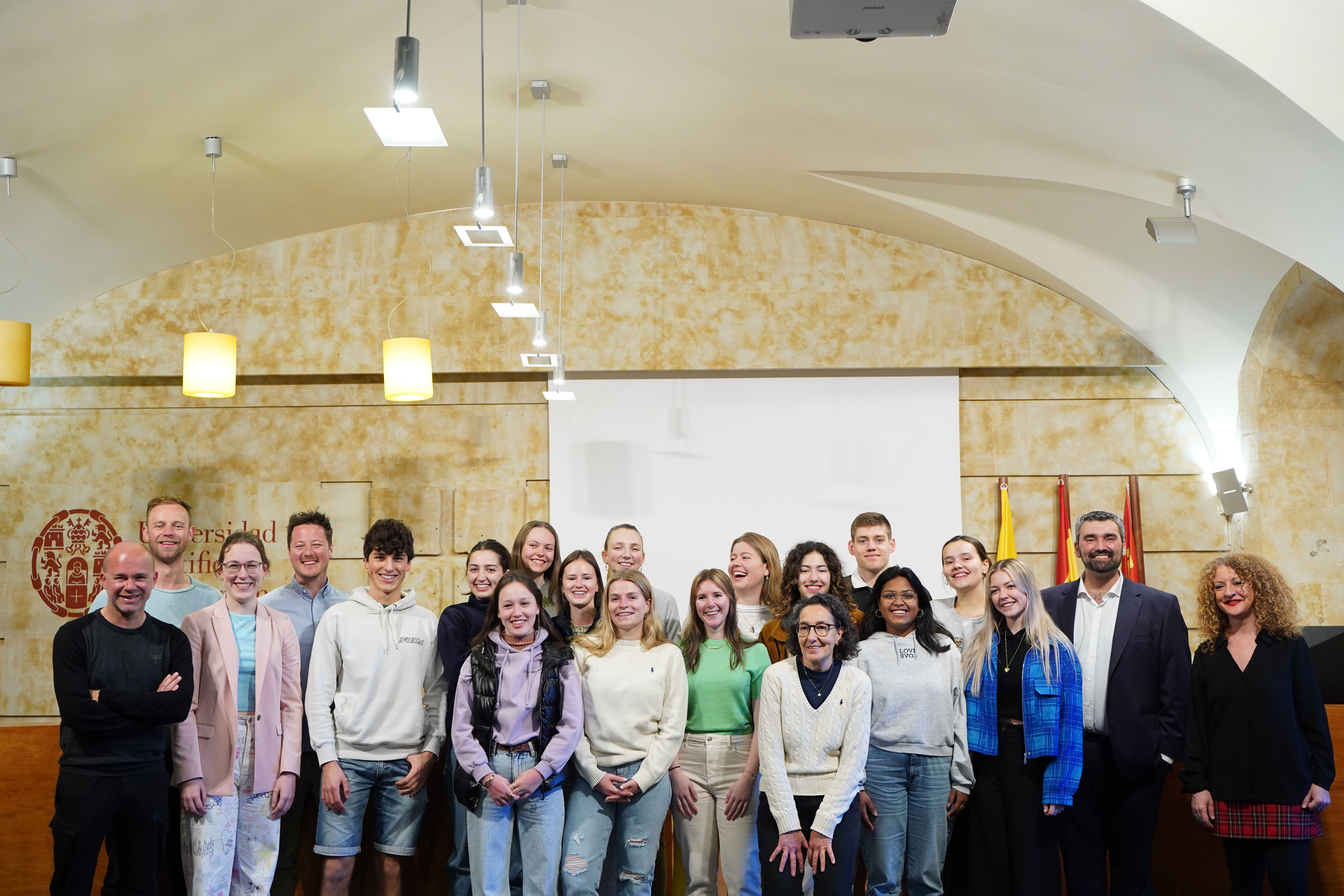 El Centro de Lenguas da la bienvenida a un grupo belga de Arteveldehogeschool