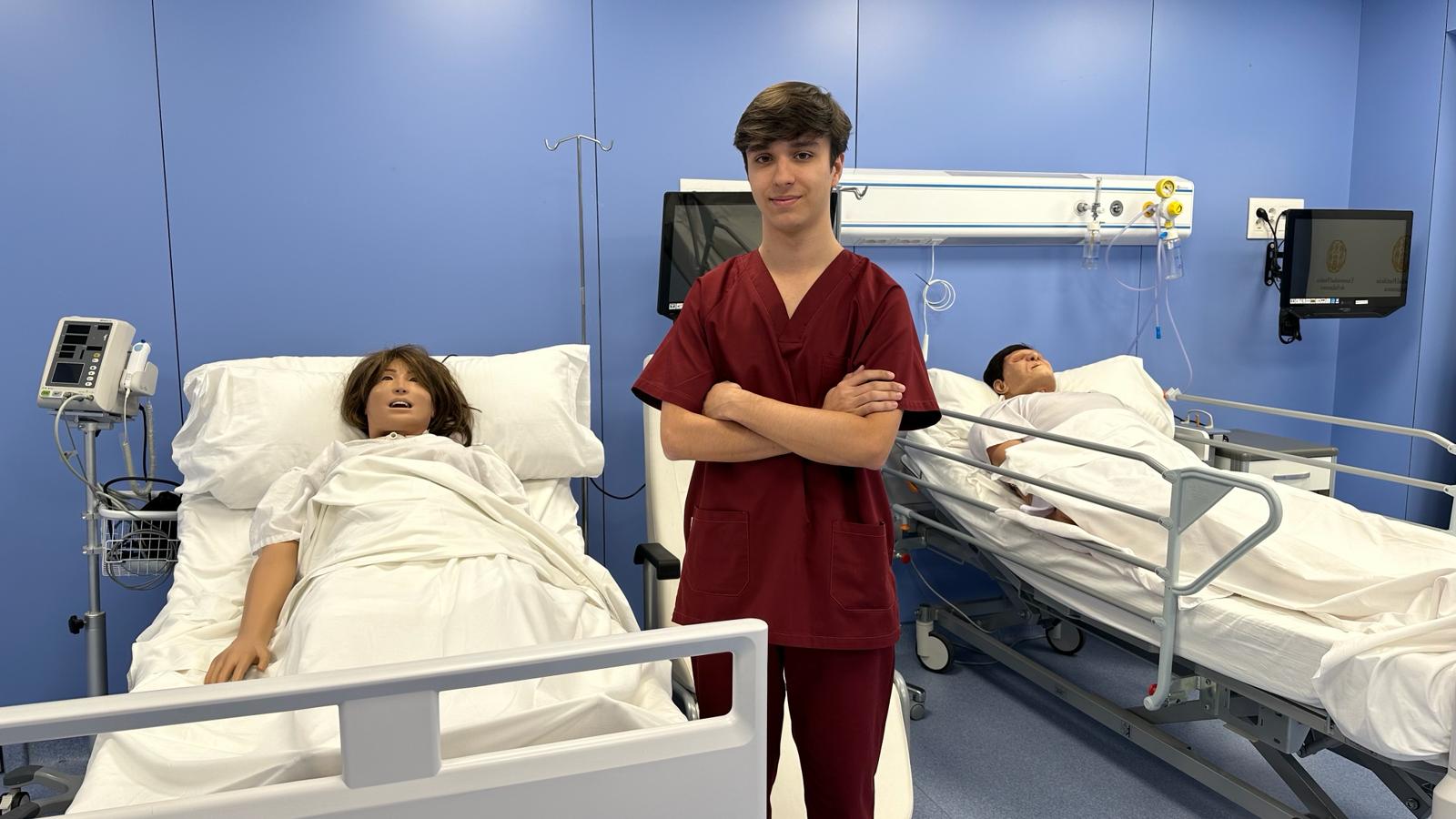 Antonio García González: “El futuro de la Enfermería está marcado por la adaptación de la profesión y los cuidados a los avances tecnológicos, la prevención y la atención primaria”