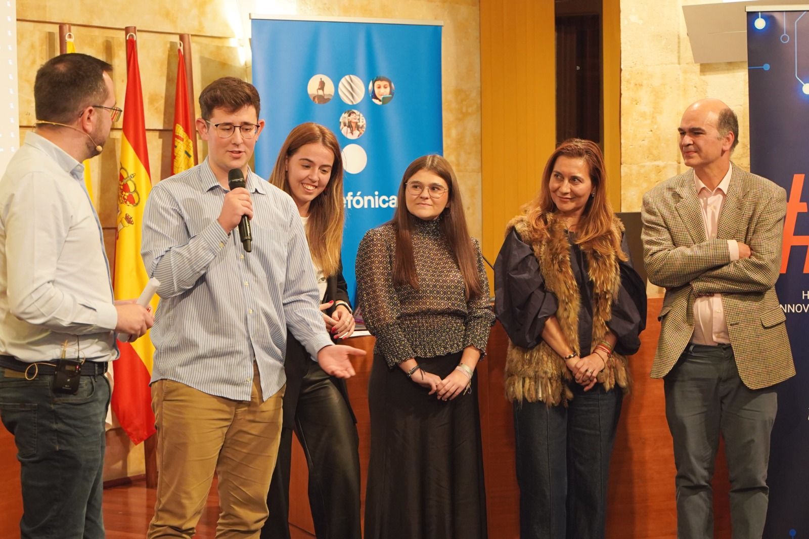 Apps de detección de emociones y motivación del alumno, de control ocular de dispositivos para personas con discapacidades motoras, y el uso educativo de Minecraft, premiadas en la 5ª edición de #hack4edu