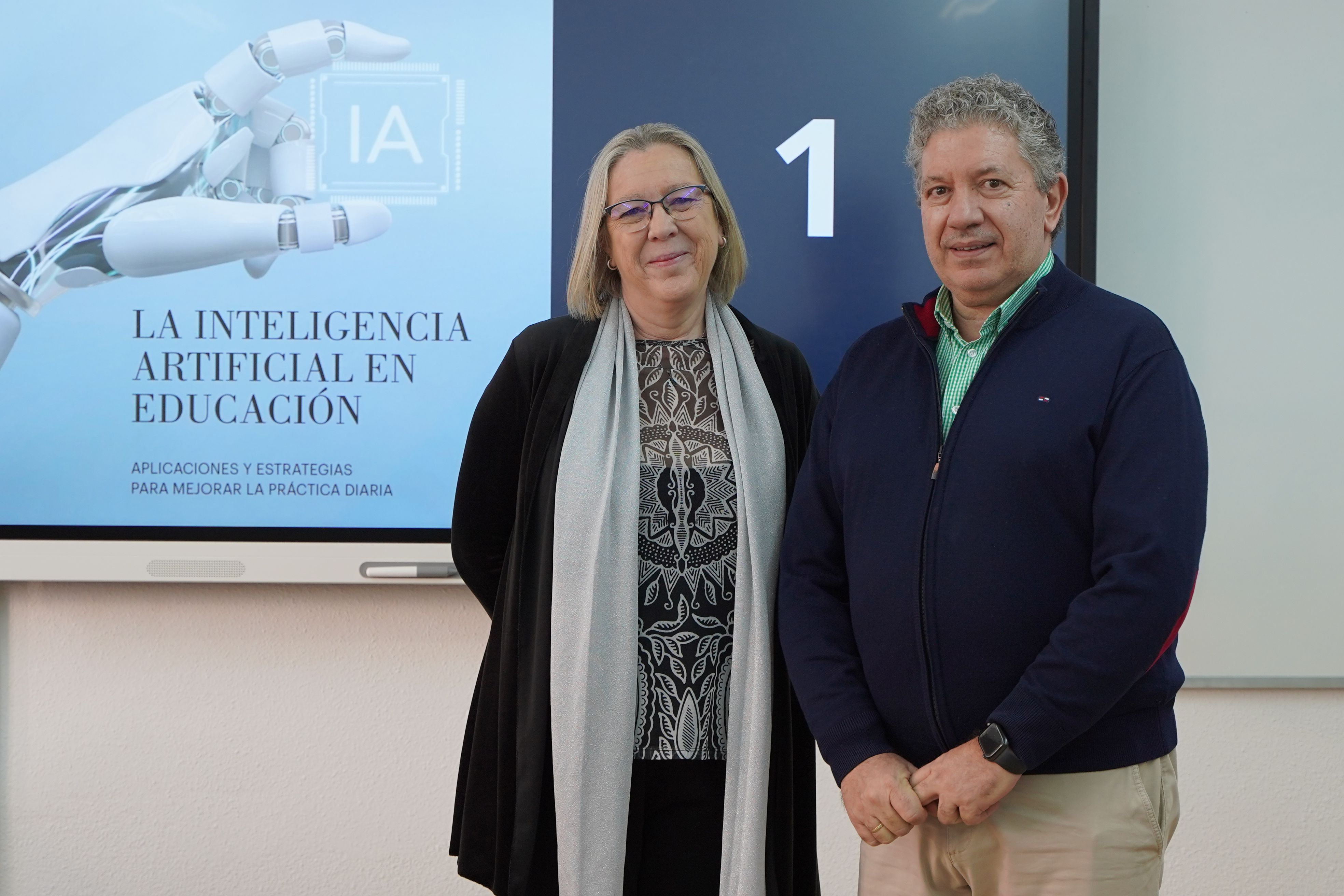 La UPSA presenta recursos educativos con Inteligencia Artificial para mejorar la práctica docente en escuelas y universidades
