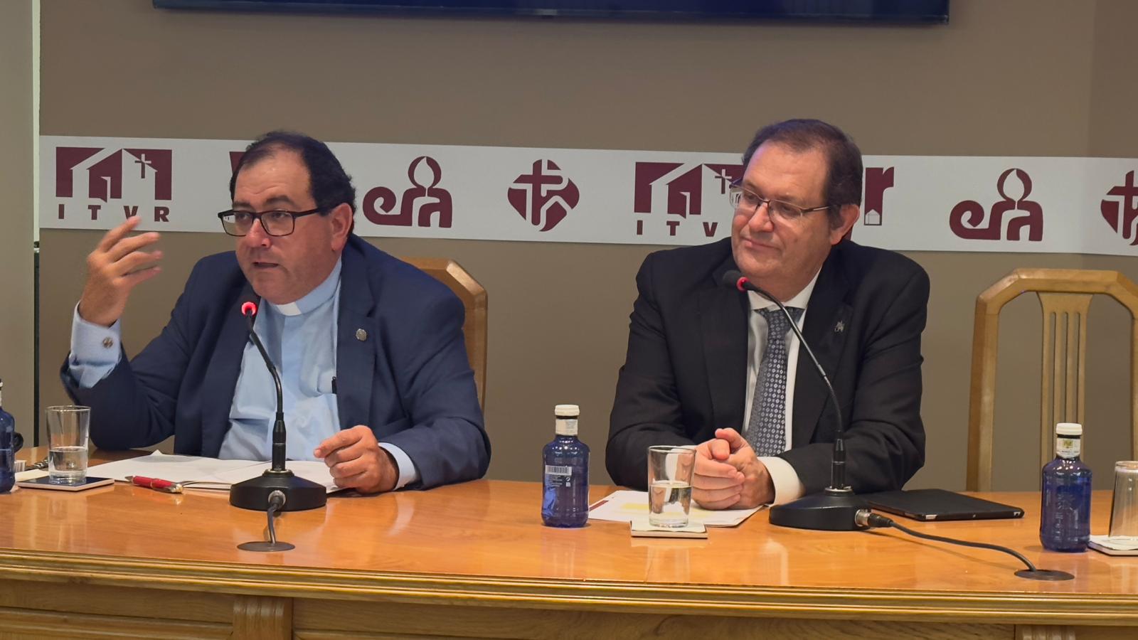 El decano de Teología inaugura el curso del Instituto Teológico de Vida Religiosa
