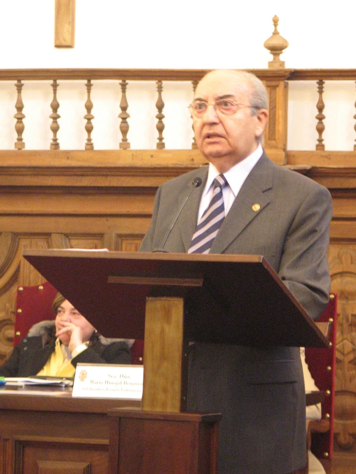 Fallece el profesor jubilado Julián Benavente, exdirector de la Escuela de Enfermería ‘Salus Infirmorum’