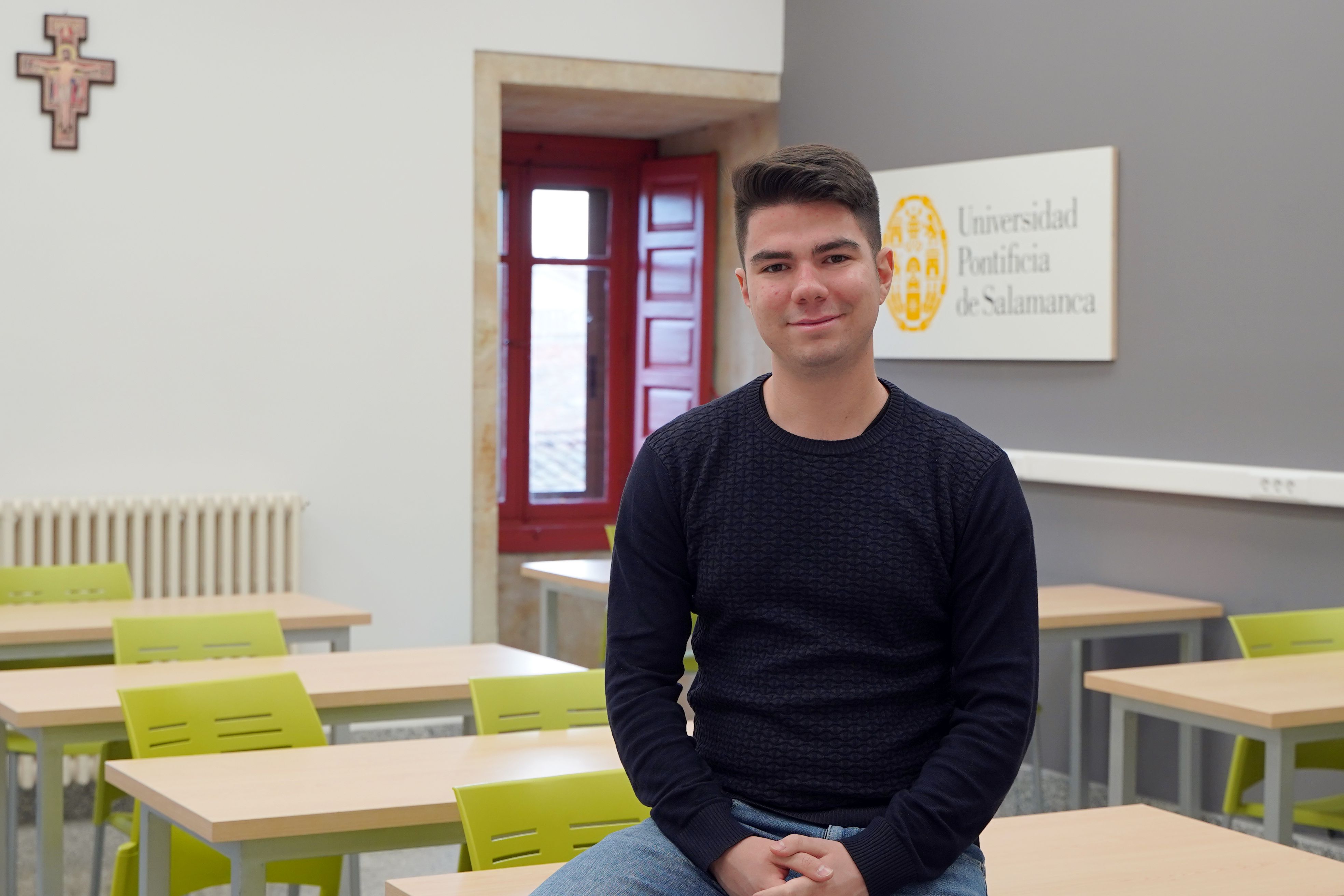 Michele Dessena: “De la Teología me fascina la continua relación entre lo metafísico y lo sensitivo”