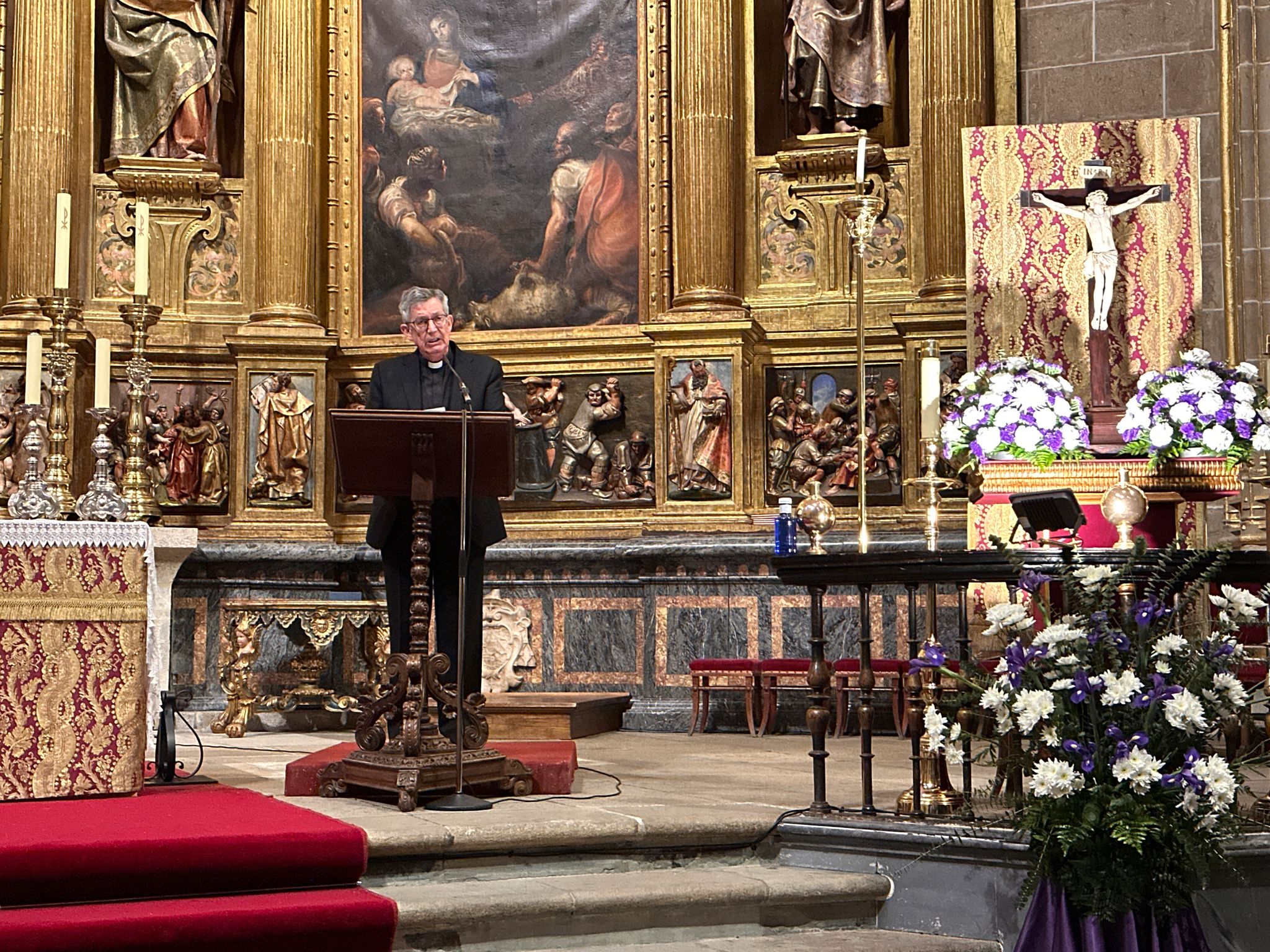El Rector conmueve con un profundo y poético pregón en la Semana Santa de Plasencia