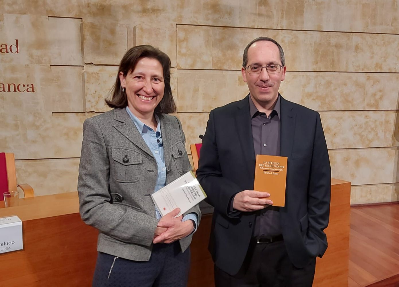 Los profesores de Teología Emilio J. Justo y Carmen Yebra presentan sus últimos libros