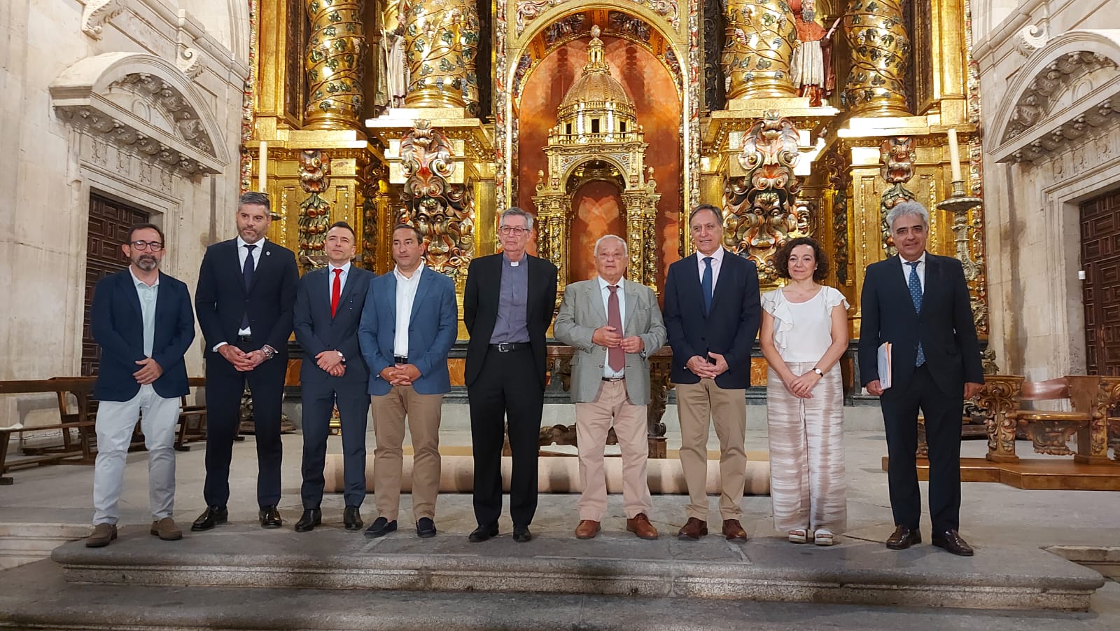 La Junta de Castilla y León y la UPSA impulsan la colaboración institucional para la conservación de los retablos de La Clerecía