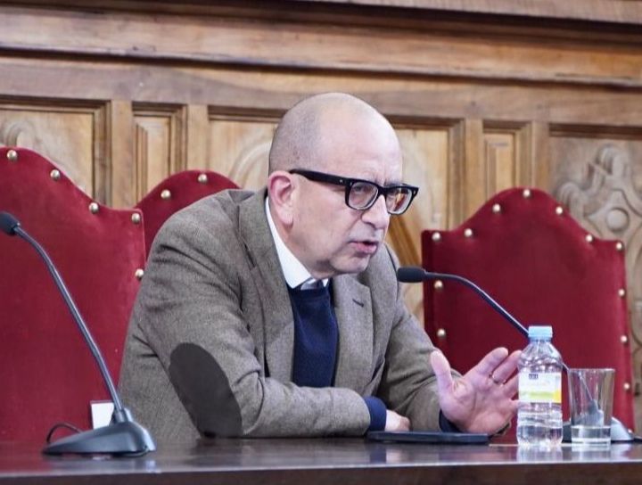 El escritor José Cobo reivindica el valor de los símbolos como lenguaje de fe en las fiestas de Teología