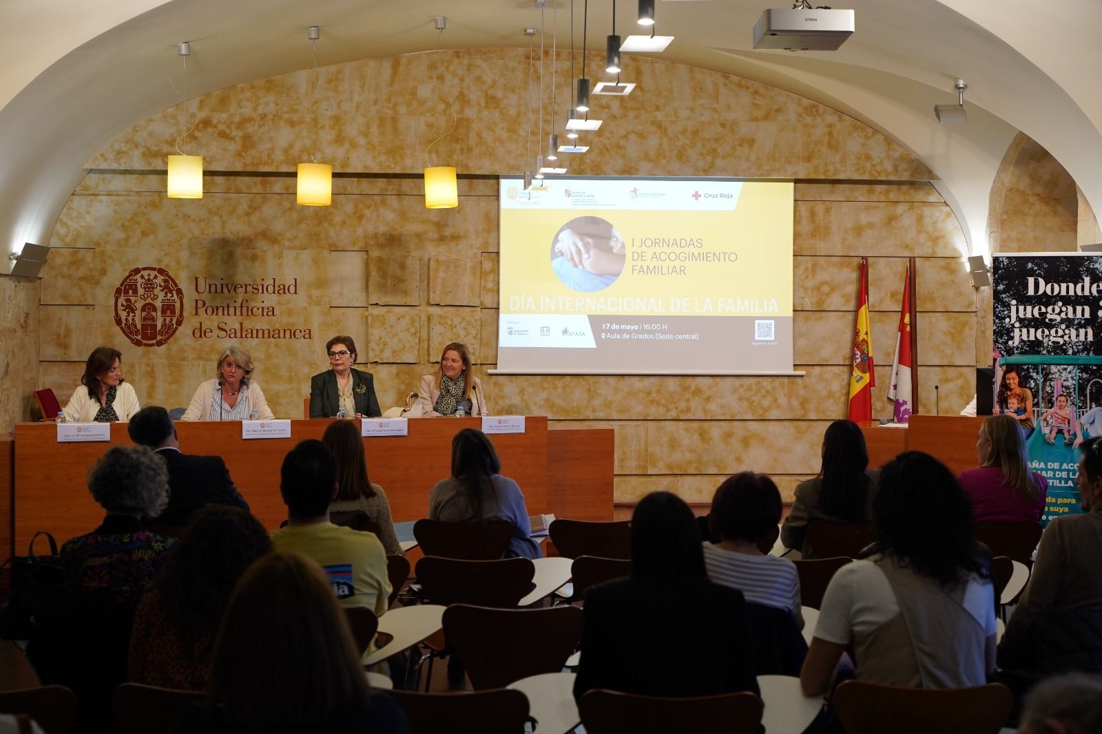 La I Jornada de Acogimiento Familiar expone los servicios y medidas de protección a la infancia