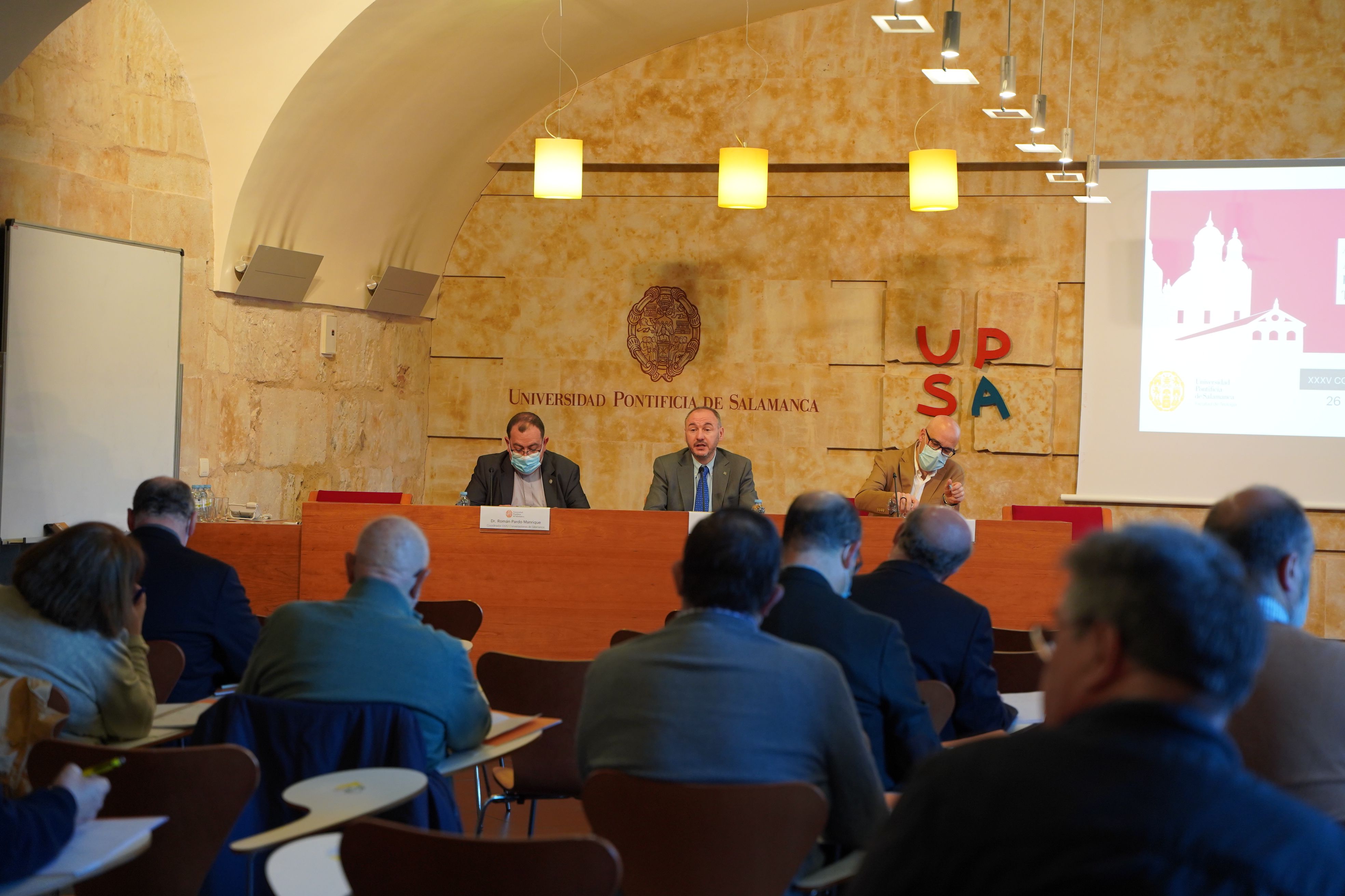 Los centros de Teología UPSA de España aportan su visión teológico-pastoral de Amoris Laetitia