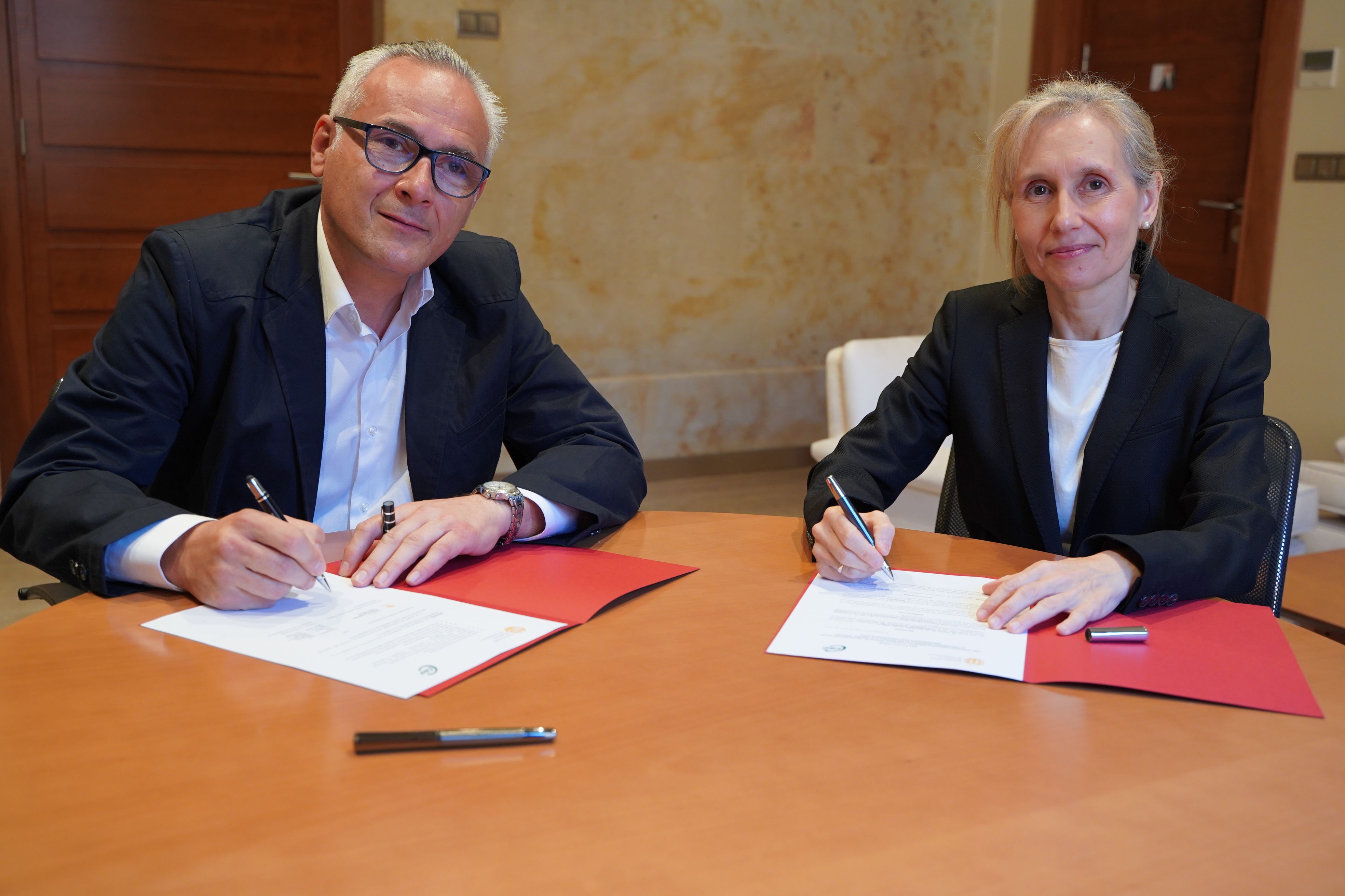 La UPSA y CSIF renuevan su acuerdo y lo amplían a los nuevos grados ‘online’ que pone en marcha la institución académica el próximo curso