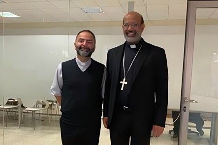 Monseñor Remigiose Inchananiyil visita nuestra Universidad